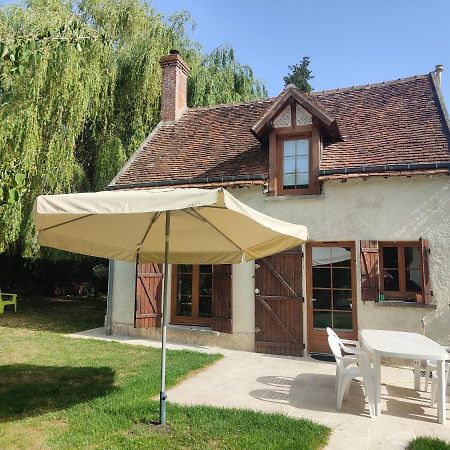 La Petite Maison Dans La Foret Gy-en-Sologne Buitenkant foto